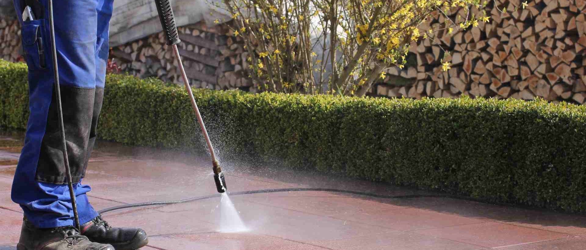 garden maintenance TW1, TW2